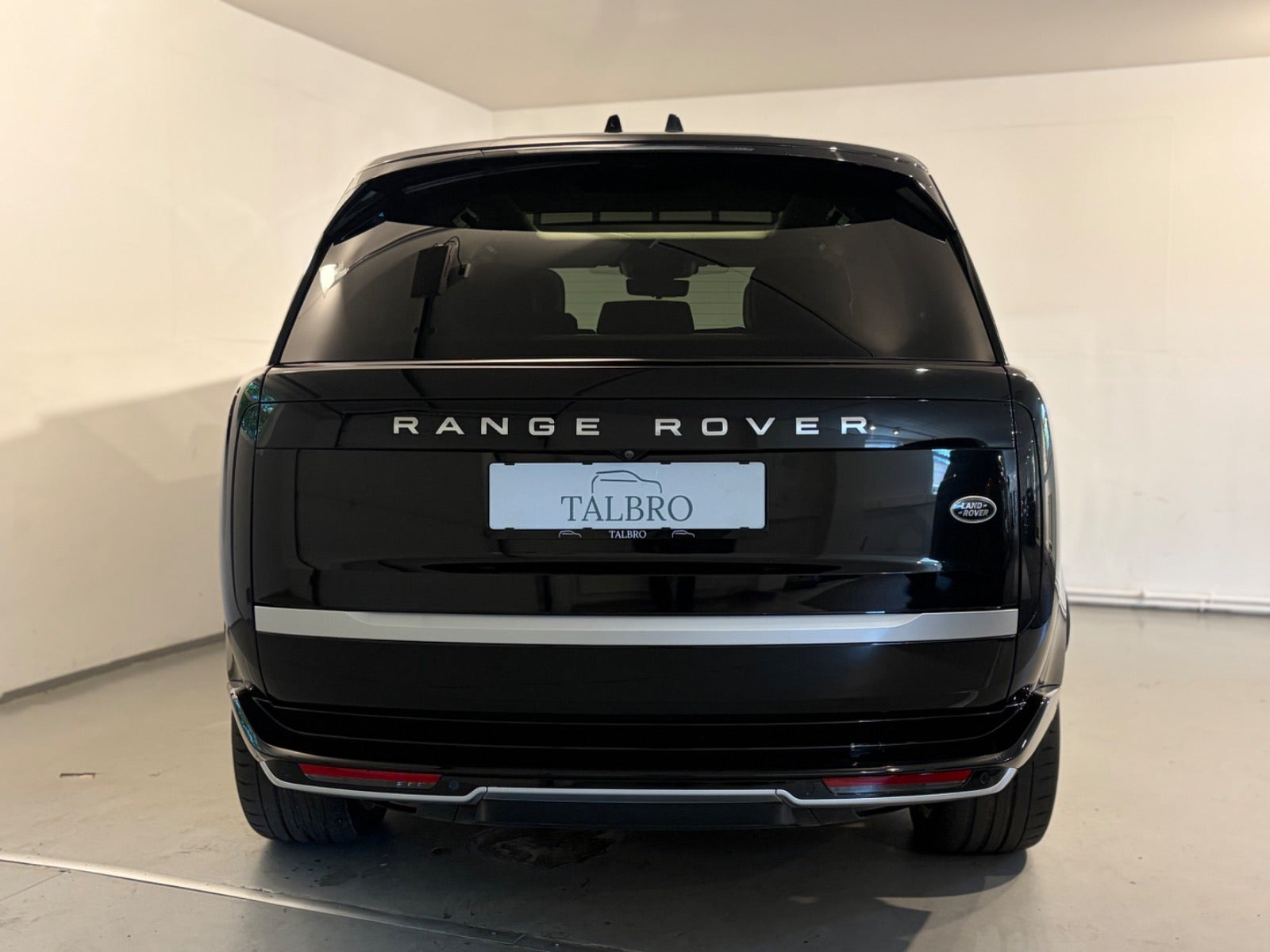 Sort Land Rover Range Rover fra 2023