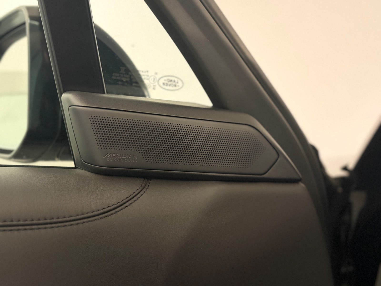 Sort Land Rover Range Rover fra 2023