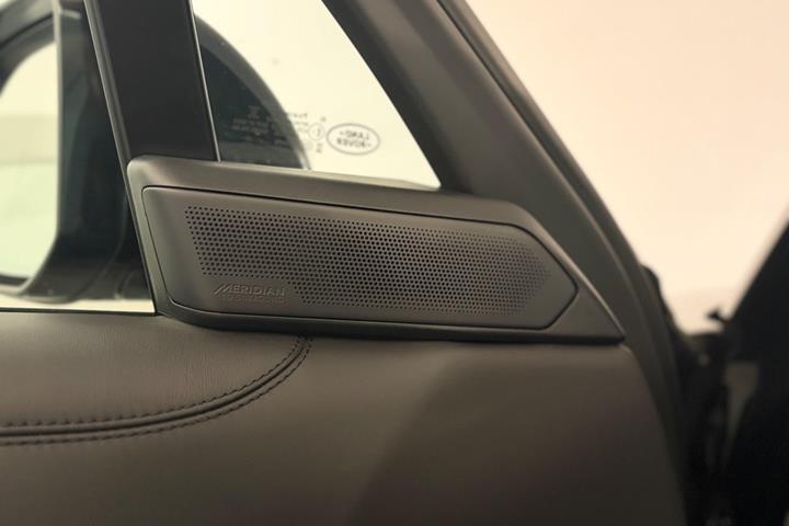 Sort Land Rover Range Rover fra 2023