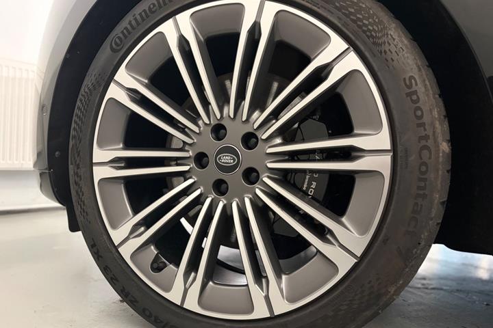 Sort Land Rover Range Rover fra 2023