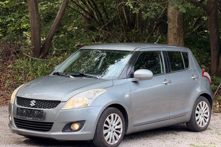 undefined Suzuki Swift fra 2011 set udefra