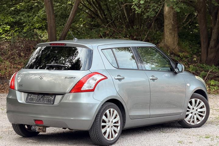 undefined Suzuki Swift fra 2011