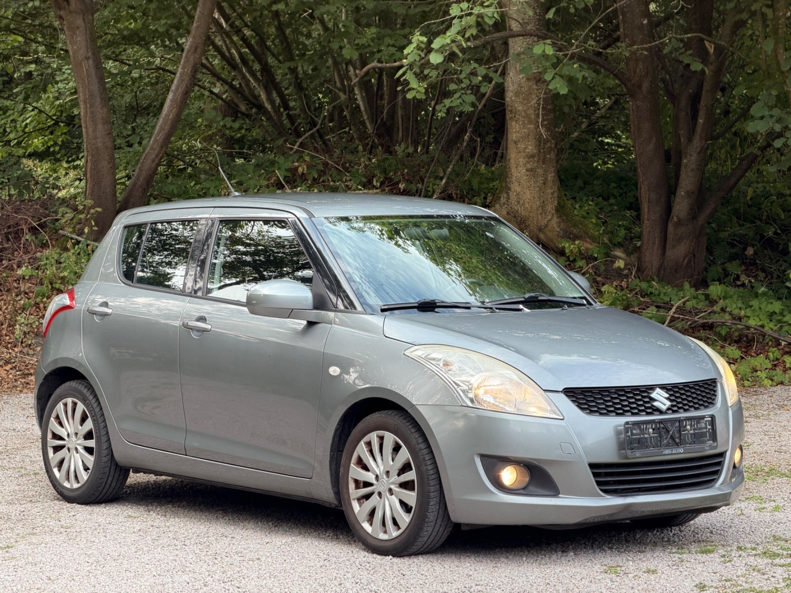undefined Suzuki Swift fra 2011