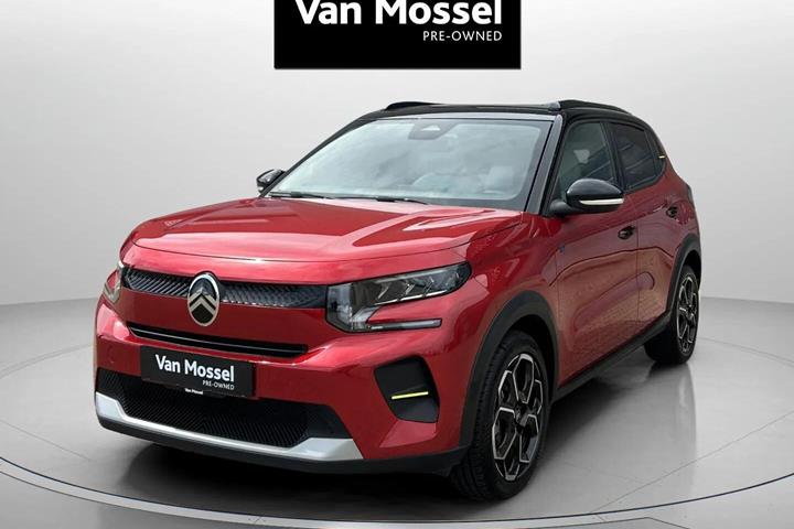 Rød Citroën ë-C3 fra 2024 set udefra
