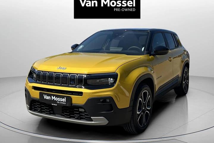 Gul Jeep Avenger fra 2023 set udefra