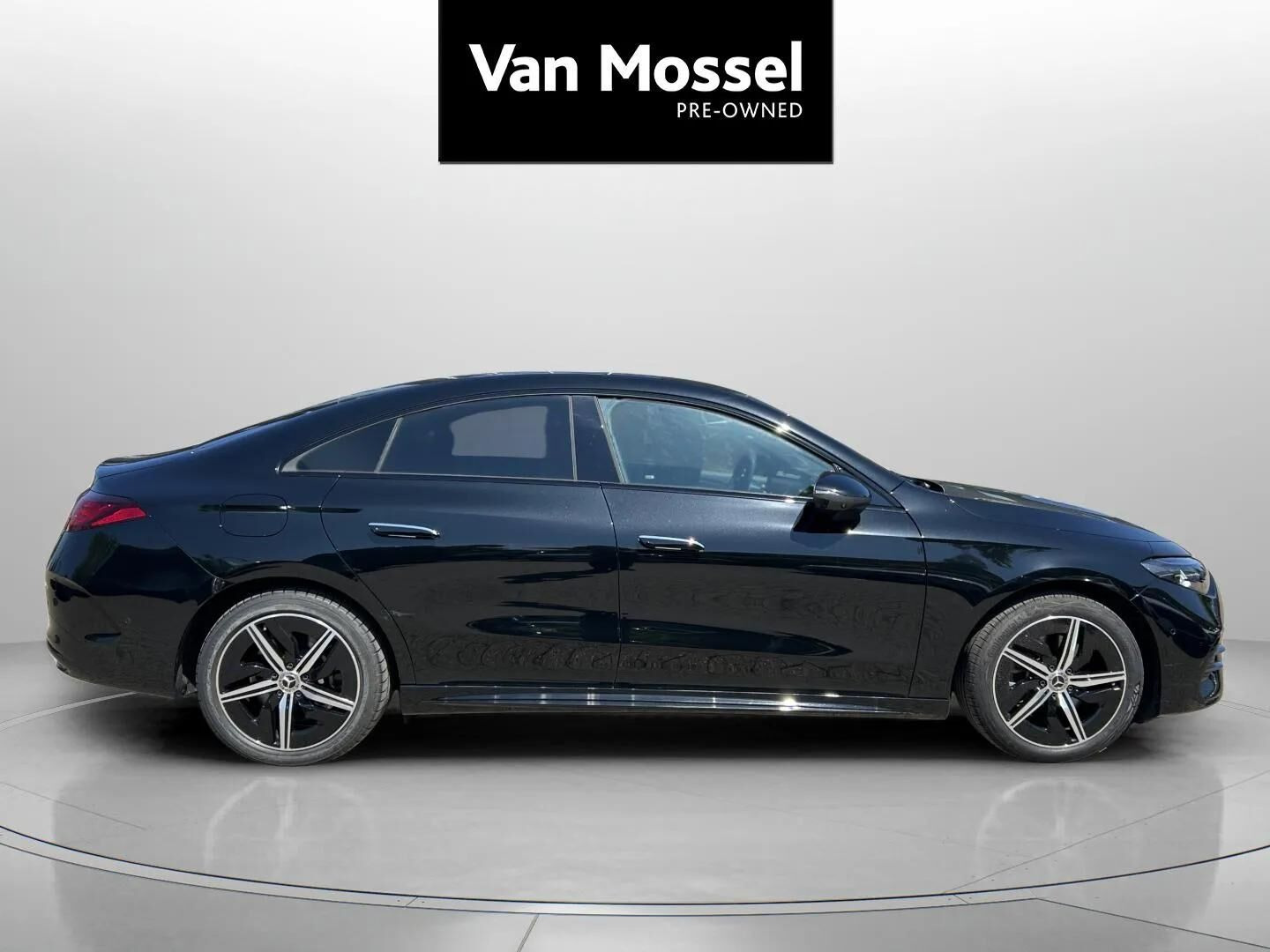 Sort Mercedes CLA250+ fra 2025