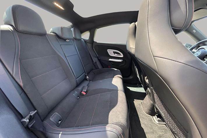 Sort Mercedes CLA250+ fra 2025