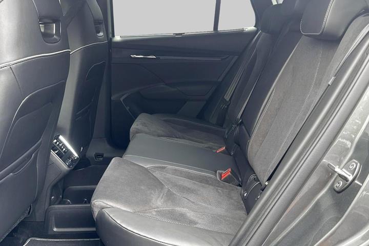 Grå Skoda Enyaq fra 2025