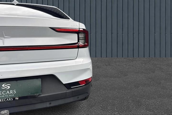Hvid Polestar 2 fra 2023