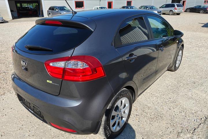 Gul Kia Rio fra 2014