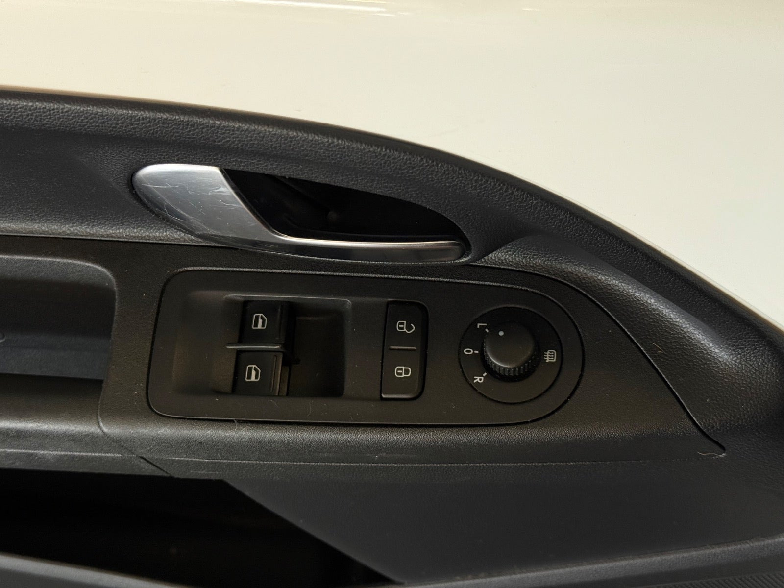 Hvid VW UP! fra 2018