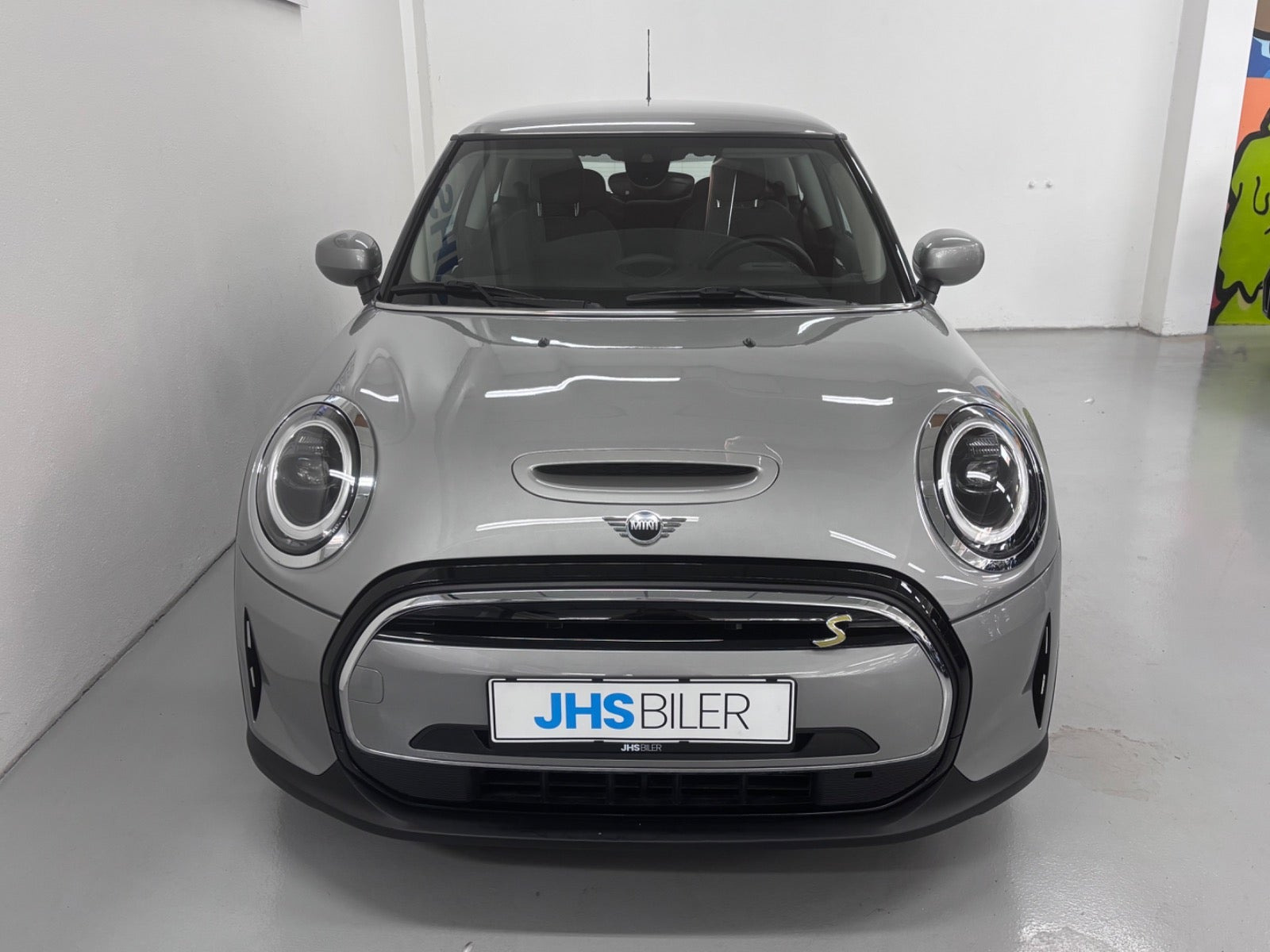 Sølv Mini Cooper SE fra 2023