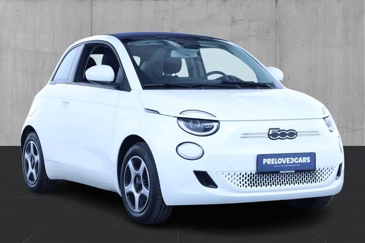 Hvid Fiat 500e fra 2021