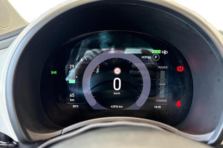 Hvid Fiat 500e fra 2021