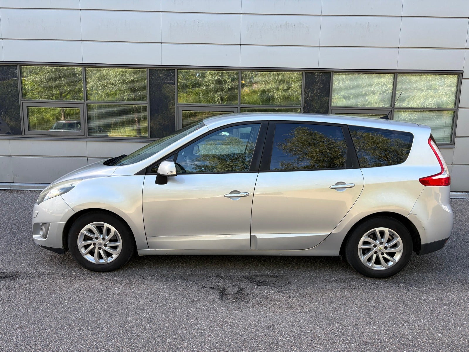 undefined Renault Grand Scenic III fra 2011