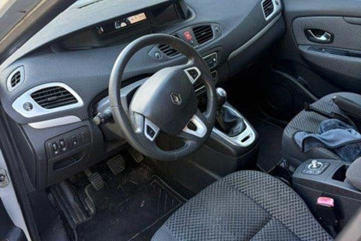 undefined Renault Grand Scenic III fra 2011