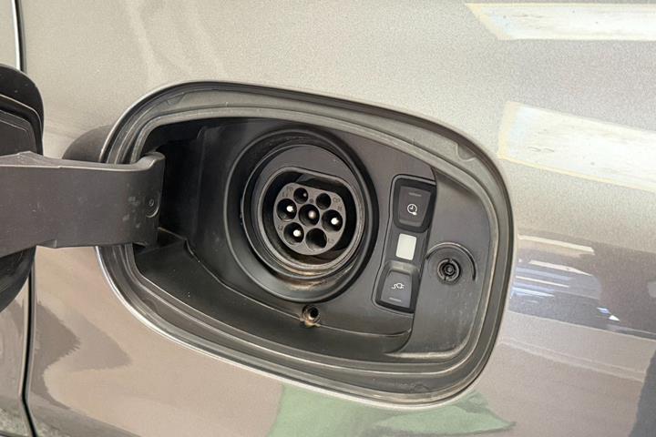 Grå Porsche Cayenne fra 2020