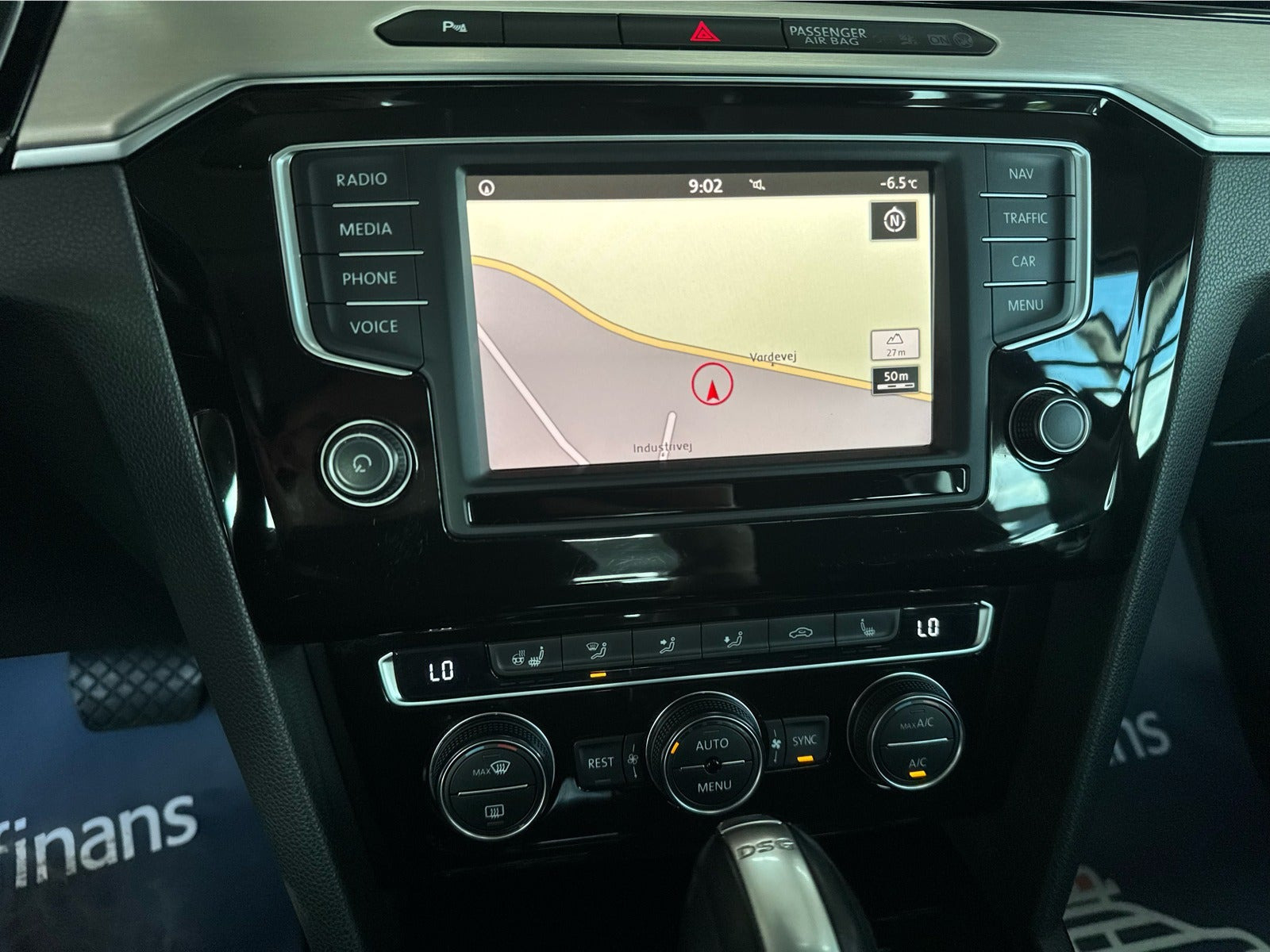 Sort VW Passat fra 2016