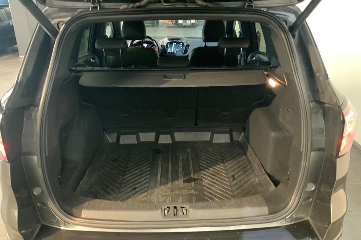 Grå Ford Kuga fra 2018