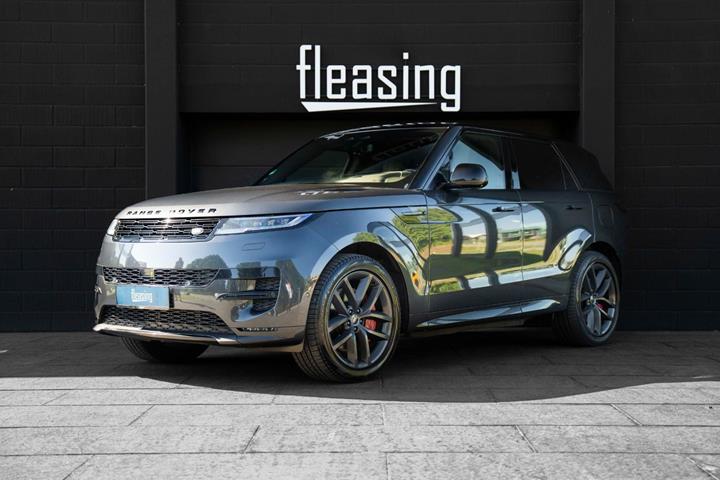 Grå Land Rover Range Rover sport fra 2022 set udefra