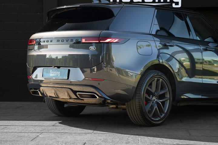 Grå Land Rover Range Rover sport fra 2022