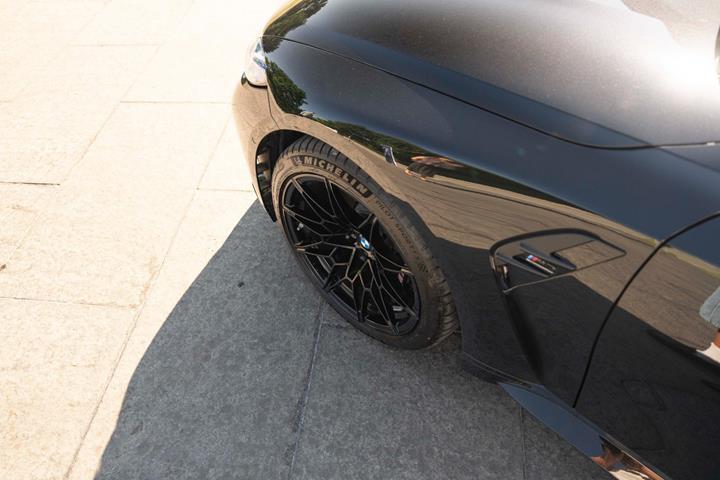 Sort BMW M3 fra 2024
