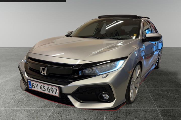 Sølv Honda Civic fra 2017 set udefra