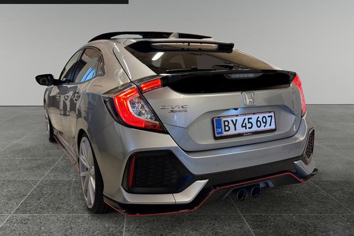 Sølv Honda Civic fra 2017
