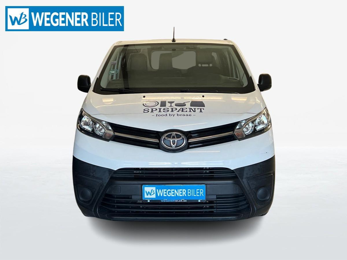 Hvid Toyota ProAce fra 2018