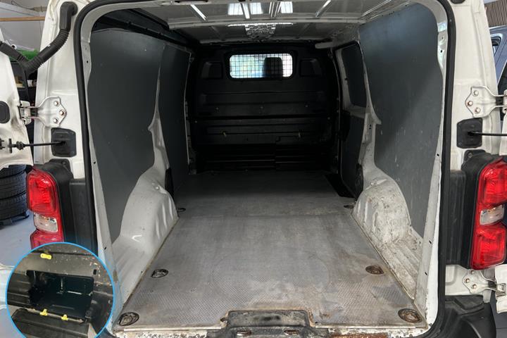 Hvid Toyota ProAce fra 2018