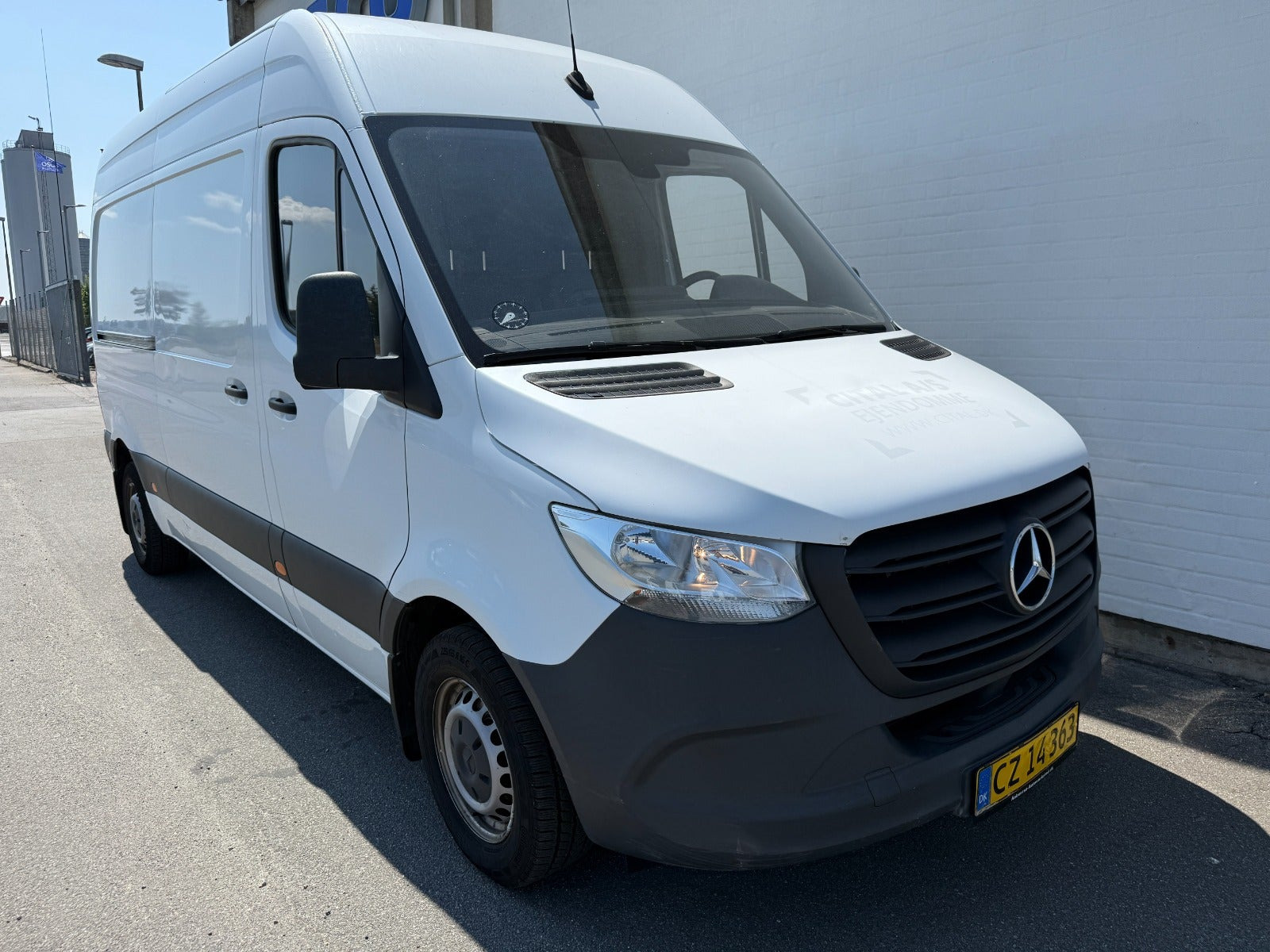 Hvid Mercedes Sprinter 214 fra 2020