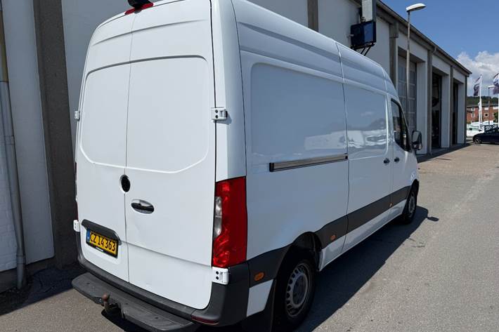 Hvid Mercedes Sprinter 214 fra 2020