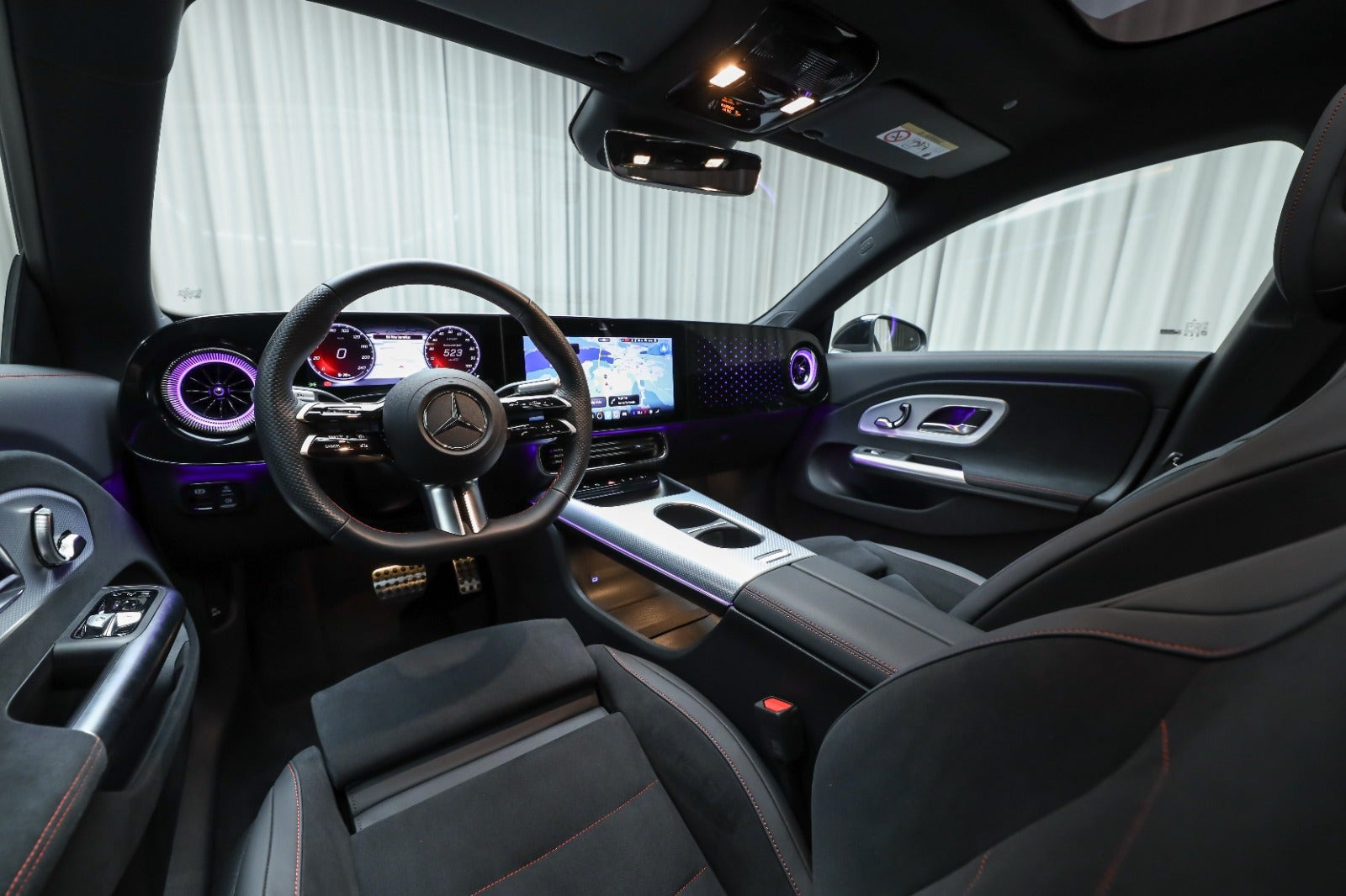 Sort Mercedes CLA250+ fra 2025