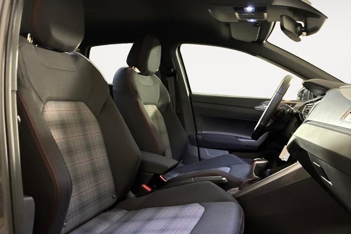 Grå VW Polo fra 2024