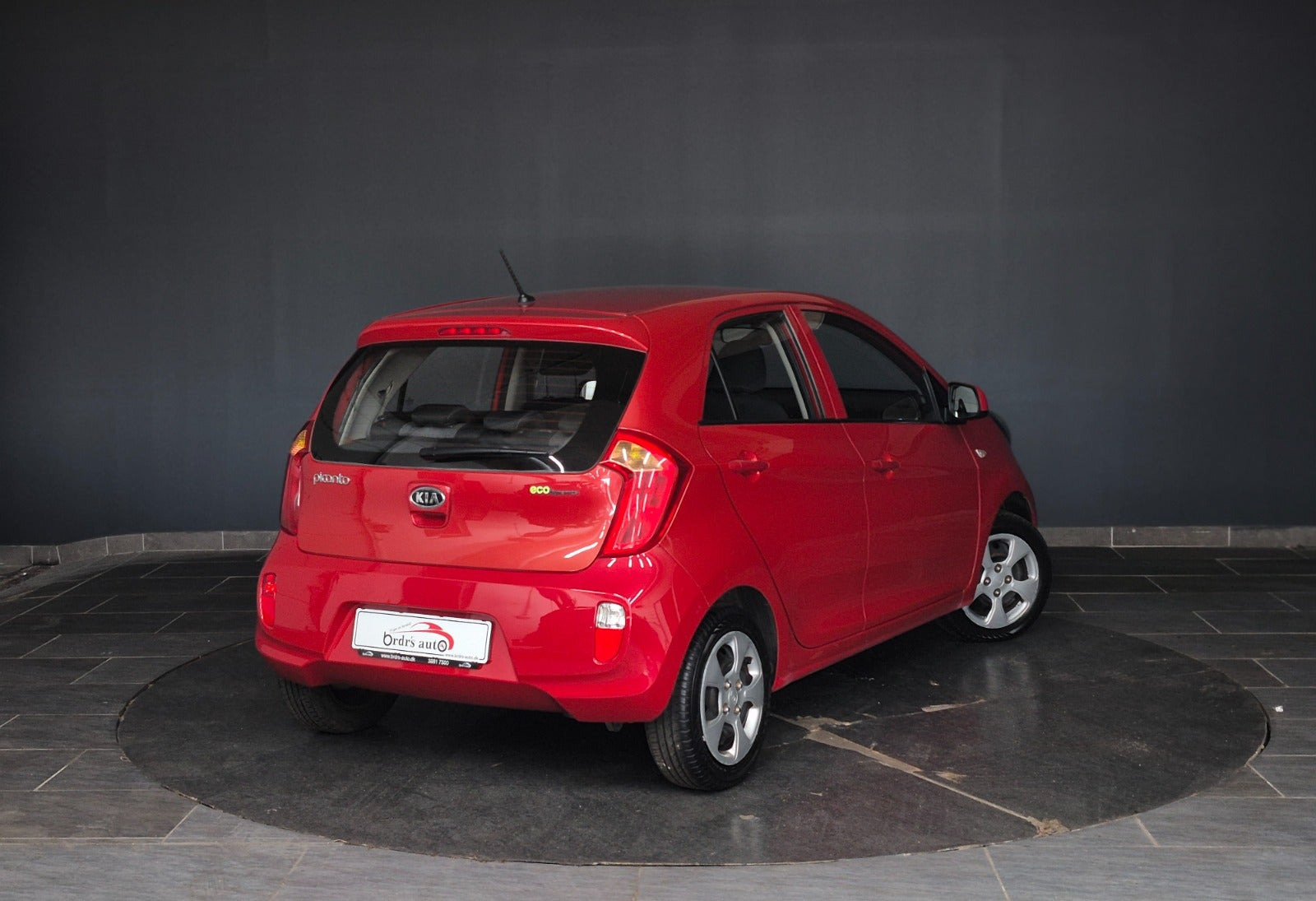 Rød Kia Picanto fra 2013