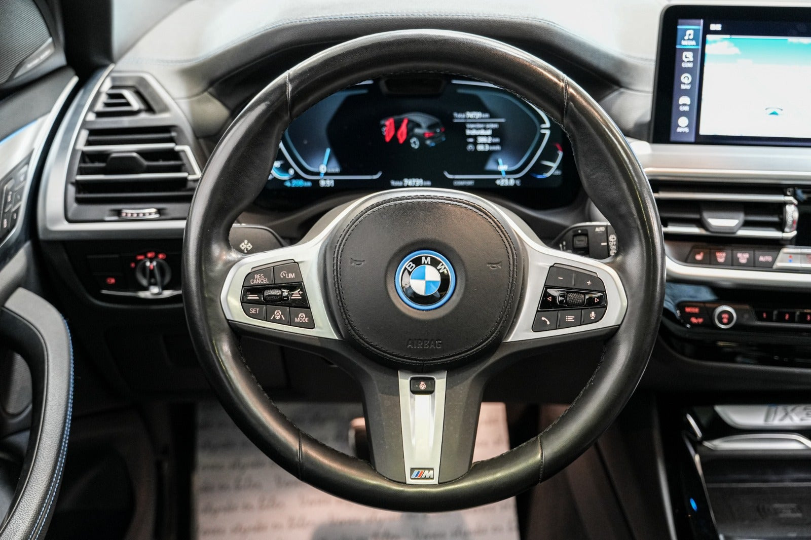 Hvid BMW iX3 fra 2023
