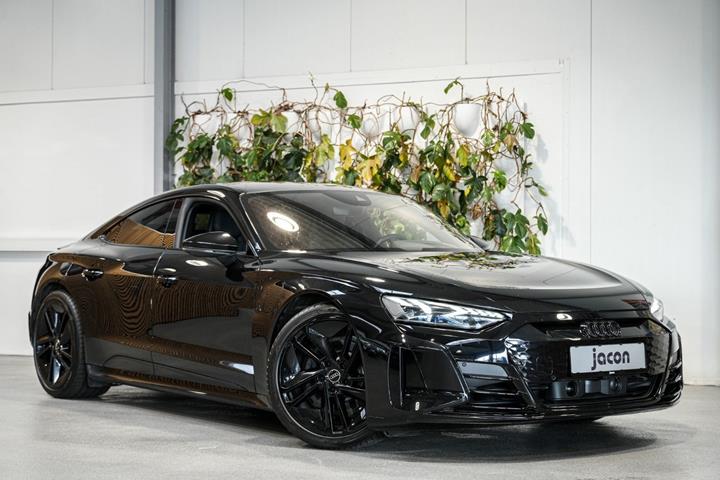 Sort Audi e-tron GT fra 2023