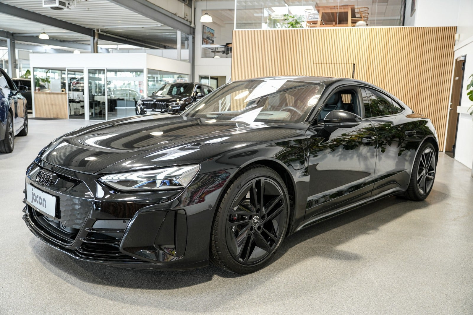 Sort Audi e-tron GT fra 2023