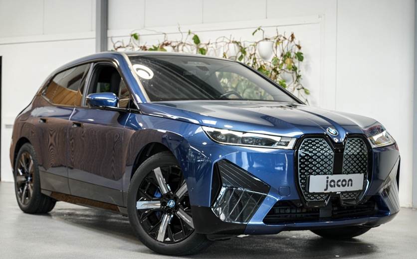 BMW iX xDrive40 Fully Charged M-Sport