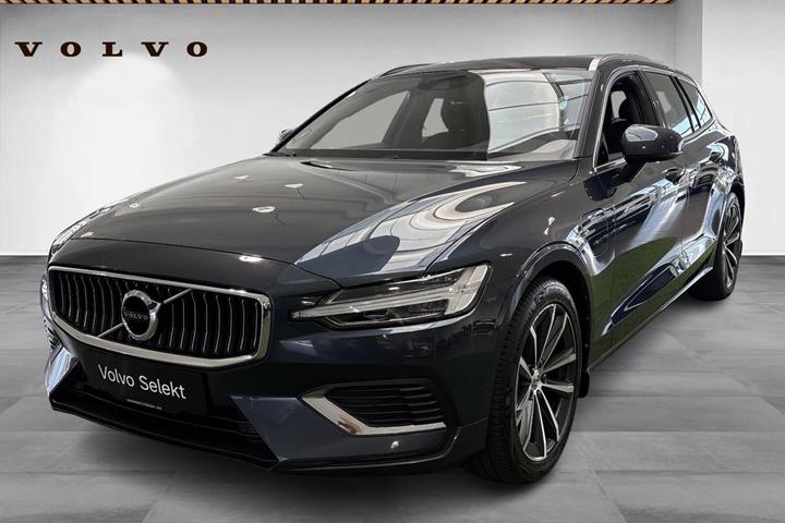 Blå Volvo V60 fra 2021 set udefra