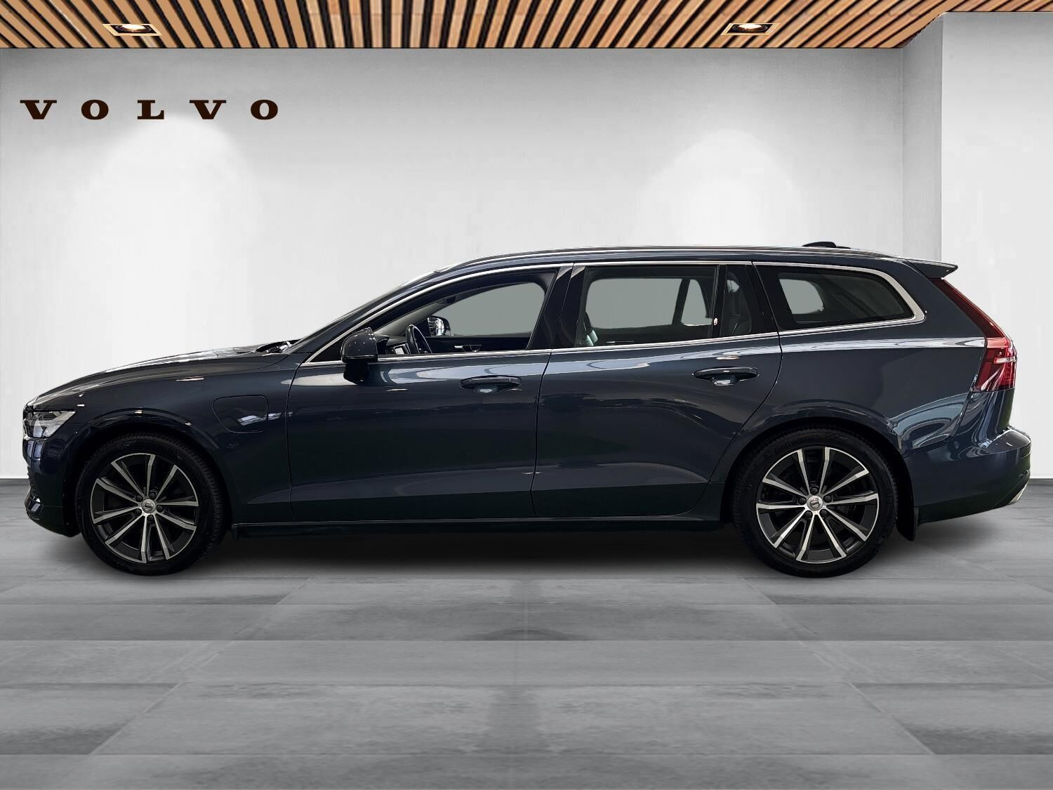 Blå Volvo V60 fra 2021