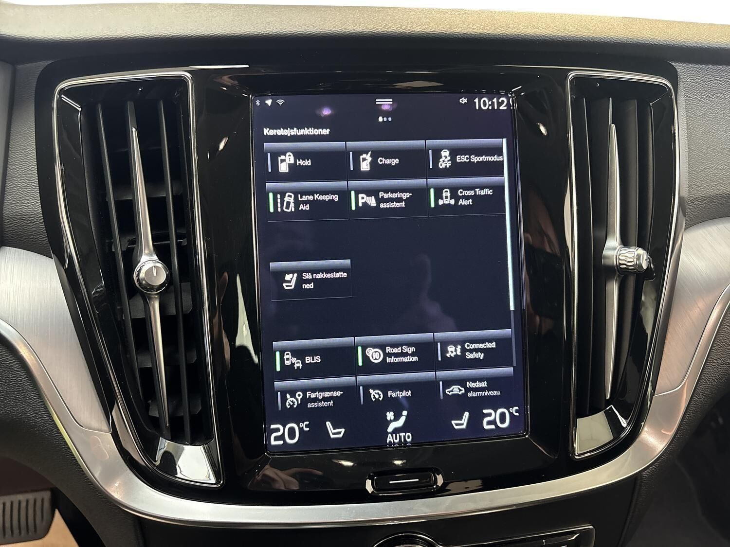 Blå Volvo V60 fra 2021