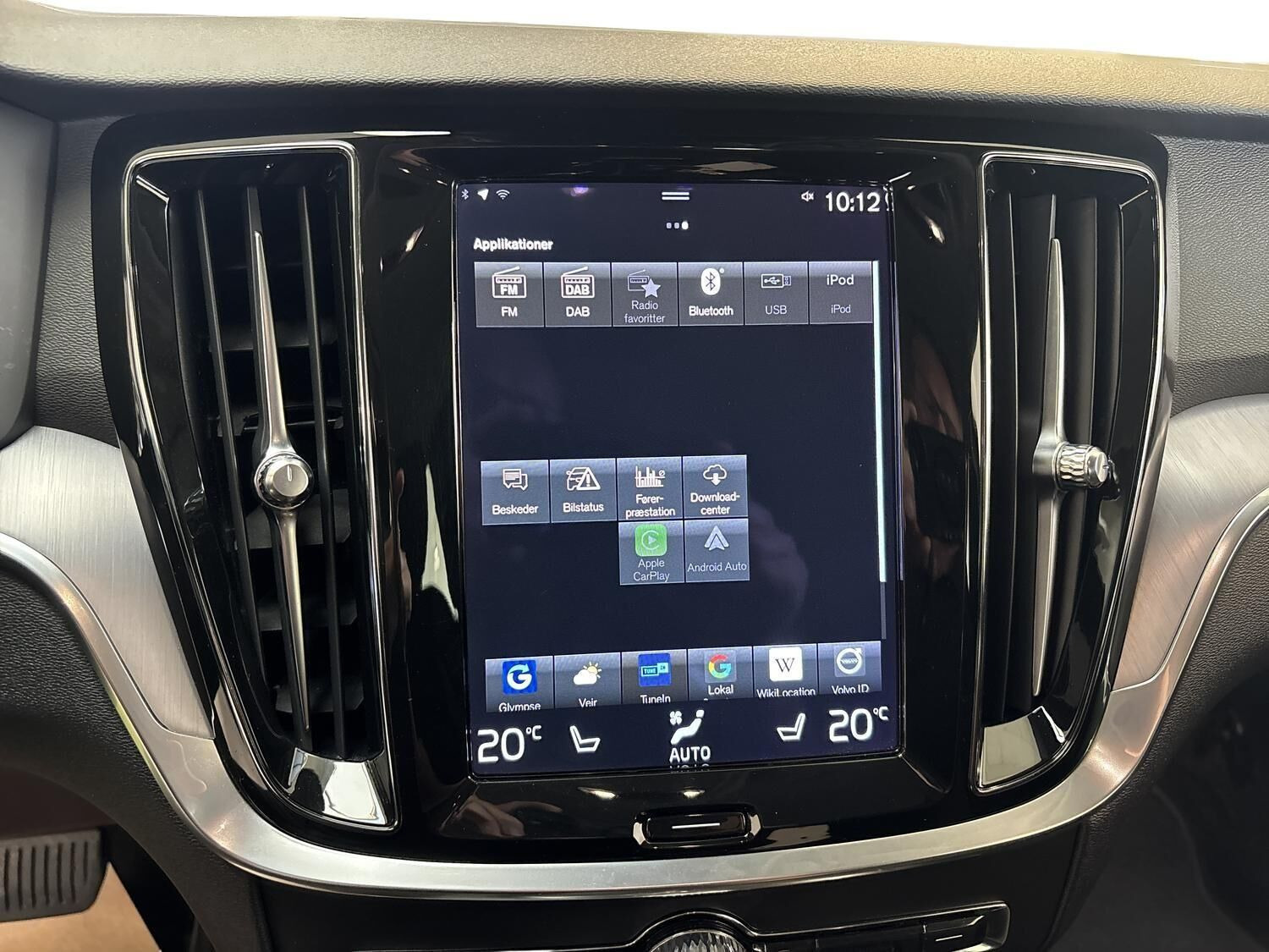 Blå Volvo V60 fra 2021