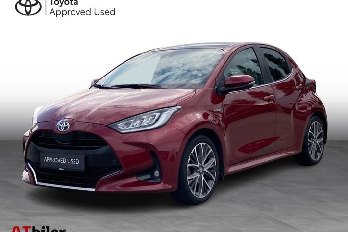 Rød Toyota Yaris fra 2021
