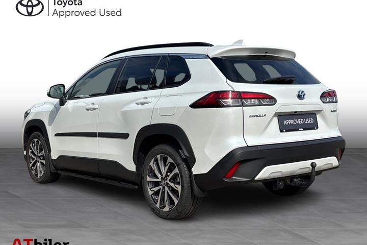 Hvid Toyota Corolla Cross fra 2023