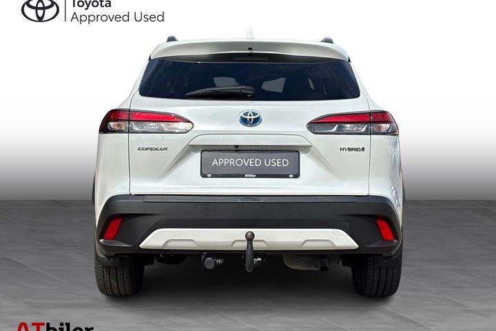 Hvid Toyota Corolla Cross fra 2023