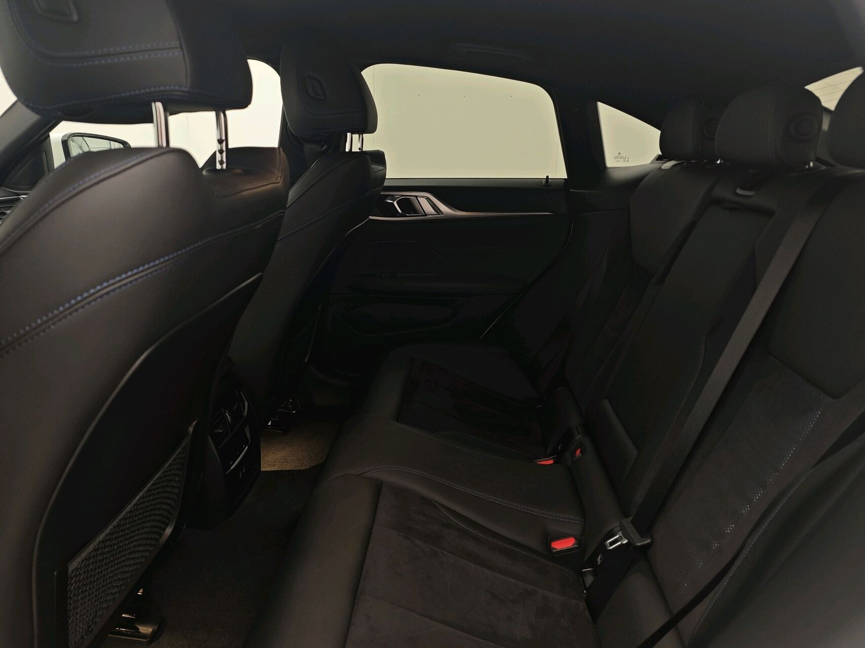 Hvid BMW i4 fra 2023