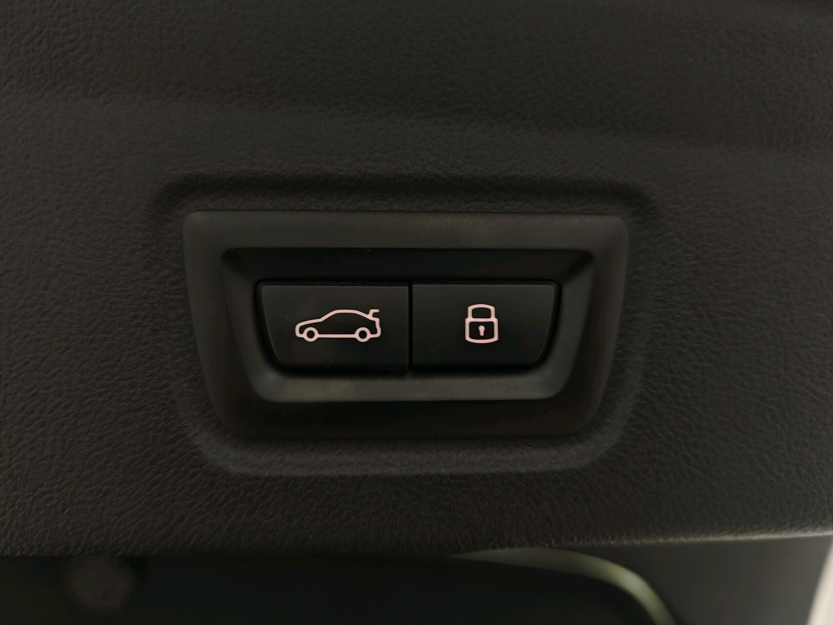 Hvid BMW i4 fra 2023