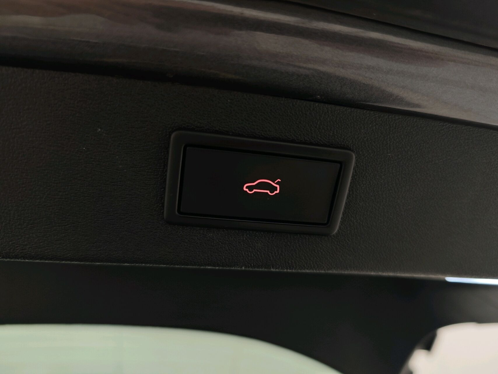 Grå Skoda Enyaq fra 2023
