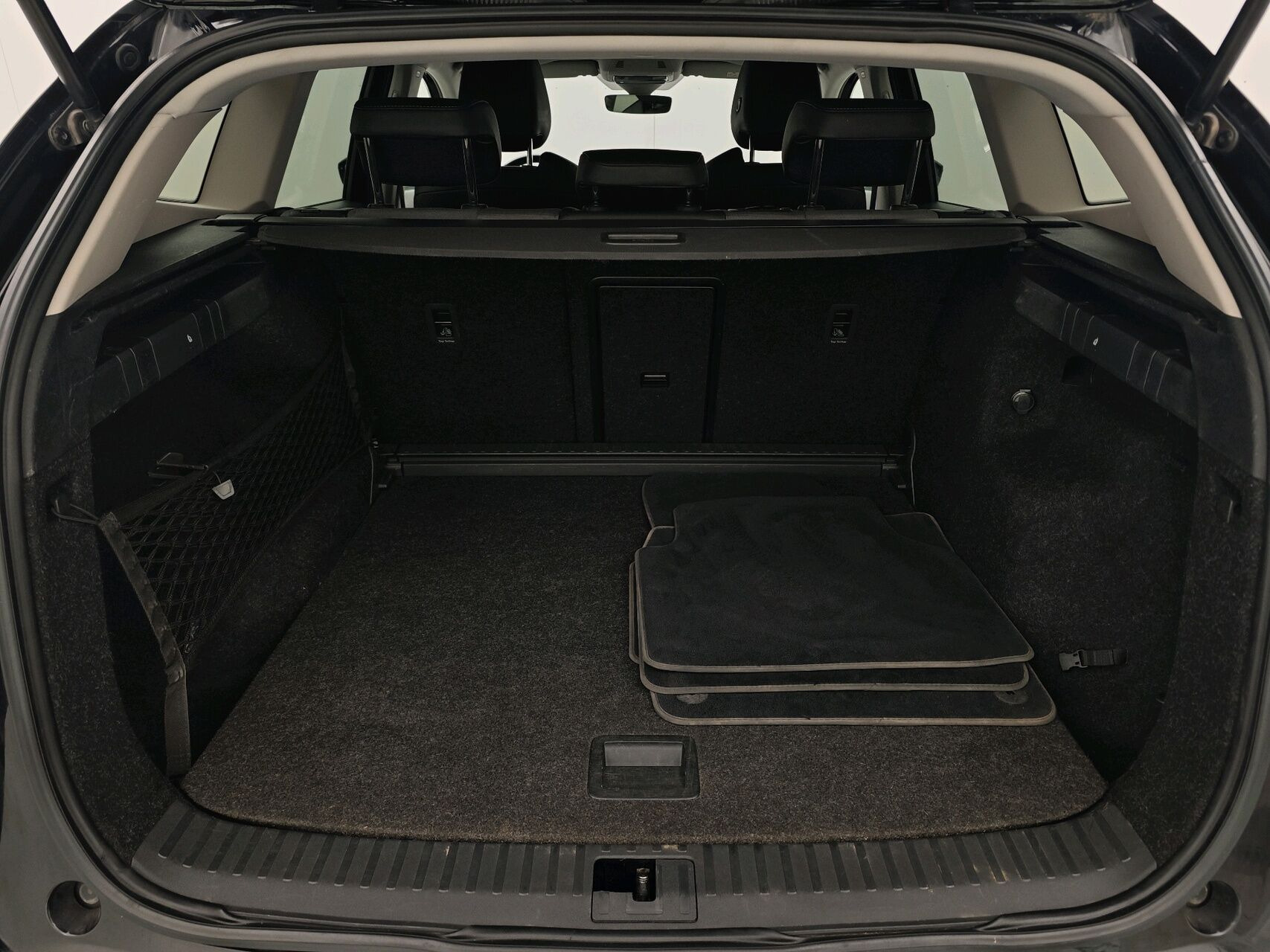 Sort Skoda Enyaq fra 2022